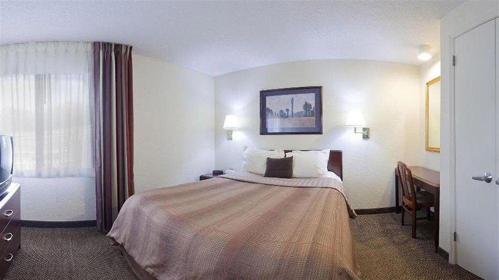 Sonesta Simply Suites Birmingham Hoover Exterior photo